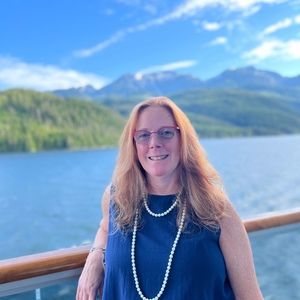 Meet your Posher, Debra